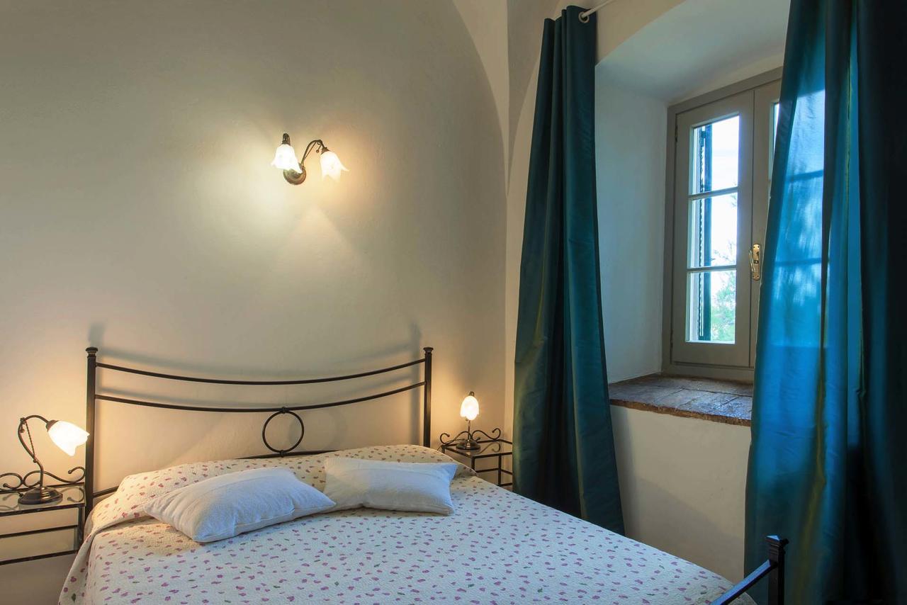 Tenuta La Chiusa ปอร์โตแฟร์ราโย ภายนอก รูปภาพ